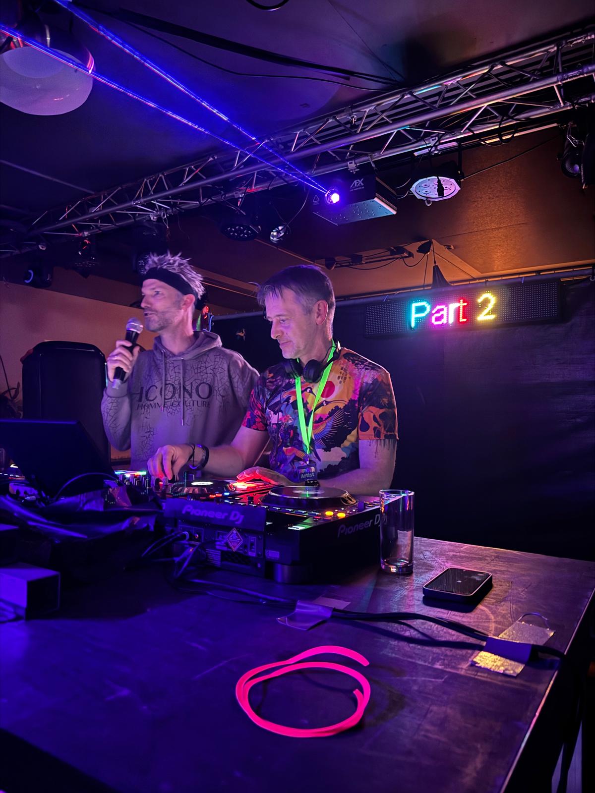 Live DJ set
